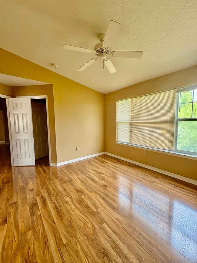 Photo - 15207 Harbour Vista Cir