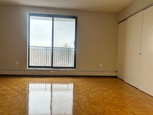 Photo - 3121 Kirwin Ave