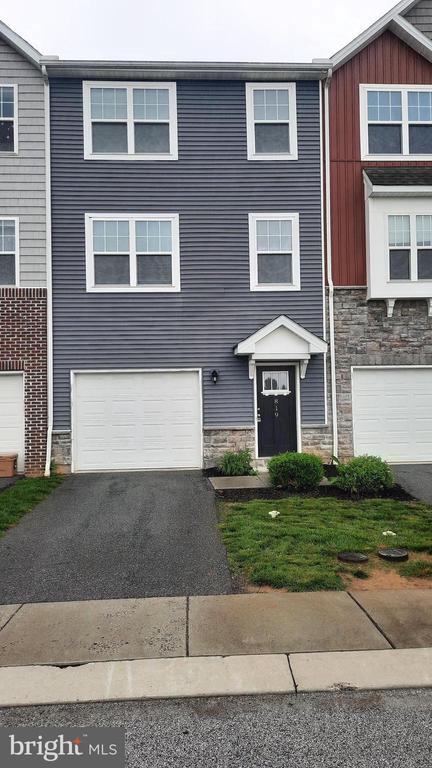 Photo - 819 Schooner Ln Townhome