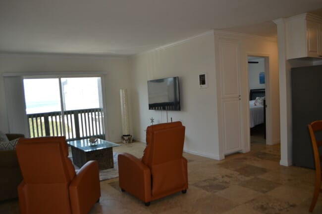 Photo - 676 Seacoast Dr Unidad Ocean View - Furnished -