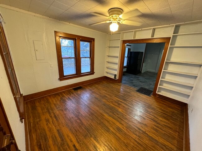 Photo - 1013 W 20th St