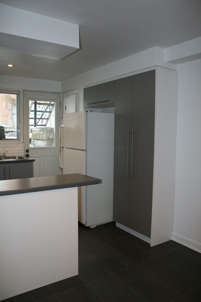 Photo - 7635 Av Querbes Unité 1