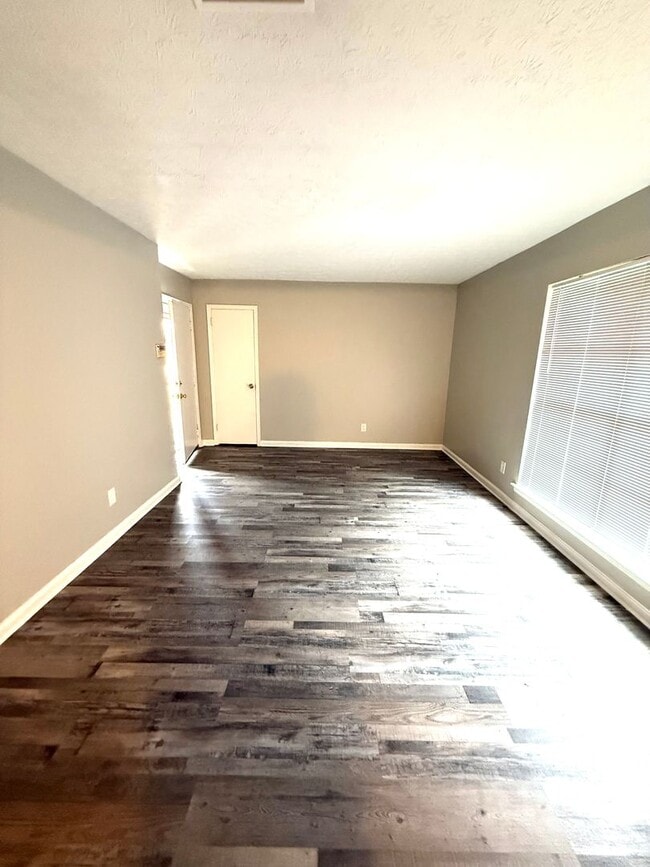 Photo - ** 3 Bed 1.5 Bath Located in South Lawn** ...