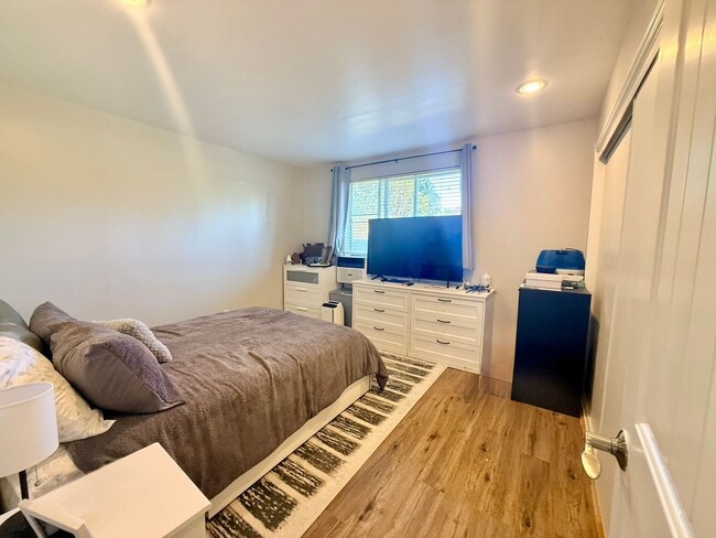 19707 61st Pl NE