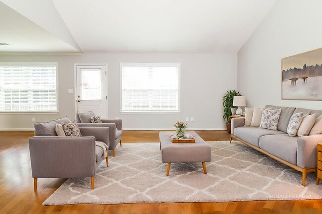 Photo - 5813 Heritage Heights Dr