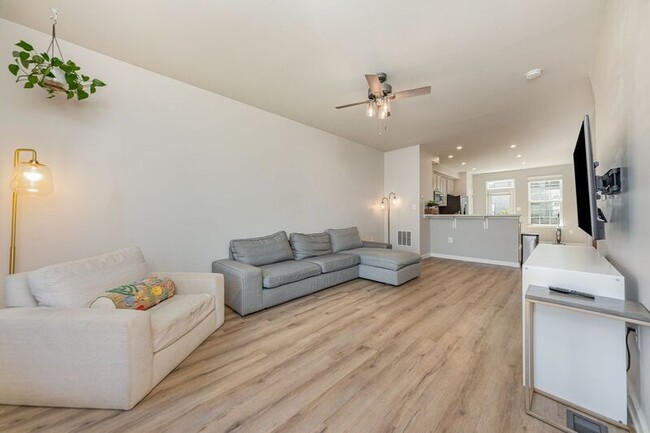 Photo - 1208 Alum Spring Rd