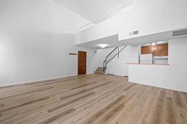Photo - 18645 Hatteras St Unidad 271