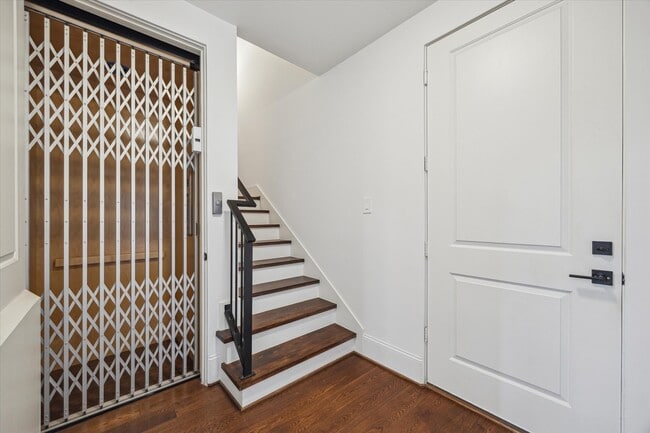 Photo - 2509 Dorrington St