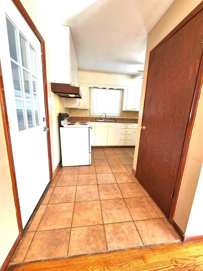 Photo - Easy access to Shopping and Highways!