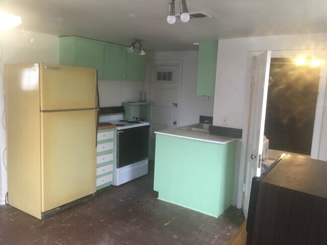 Photo - 151 W 4th Ave Unit 7