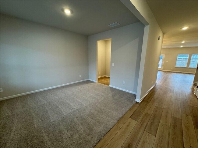 Photo - 2938 Sweet Red Cir