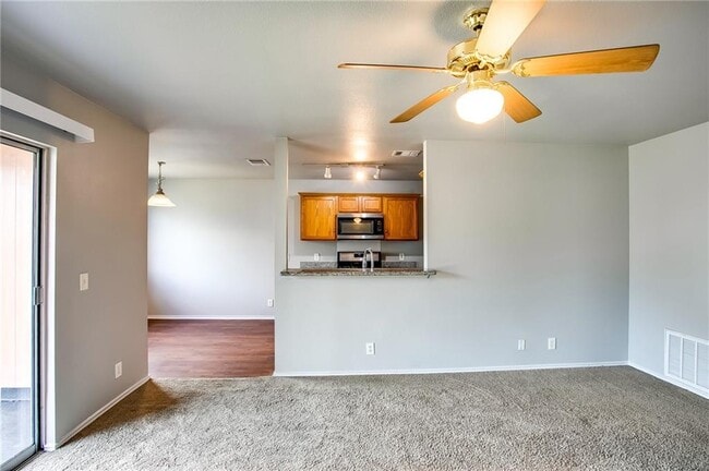 Photo - 412 Ballentine Ct