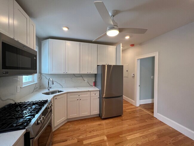 11 Burnham St Unit 2