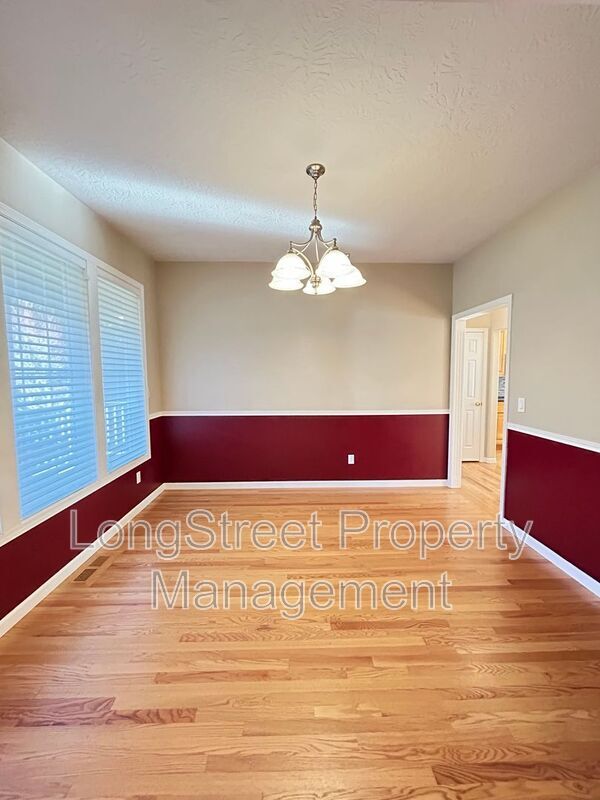 Photo - 852 Marilyn Dr