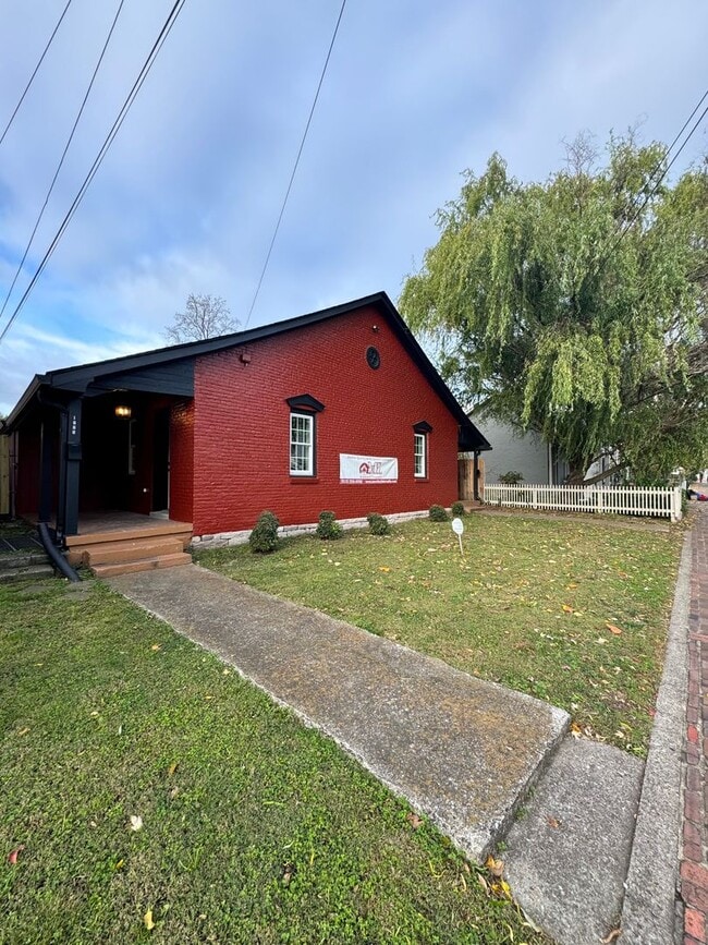 Photo - FULLY FURNISHED - Beautiful 1 Bed, 1 Bath Located in Historic Germantown w/ Flexible Lease Terms!