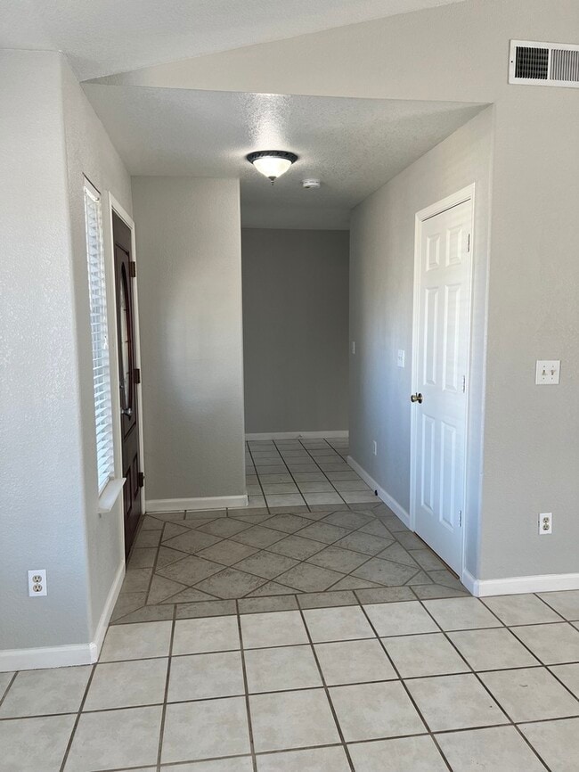 Photo - 1731 Third St