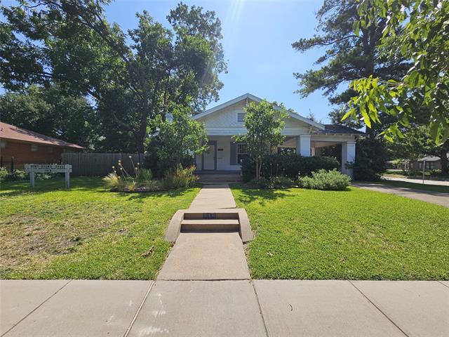 Building Photo - 416 S 11th St