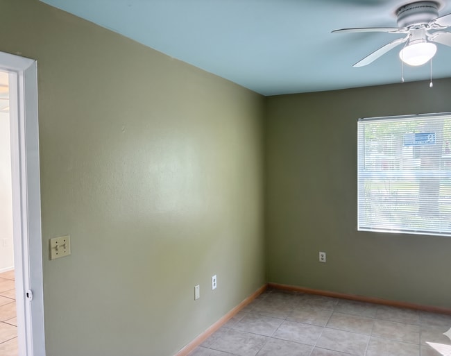 Photo - 3028 Parkway Blvd