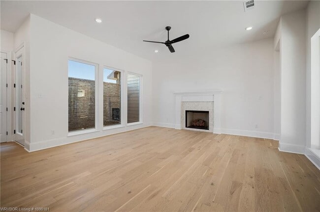 Photo - 7627 Woodbine Ln