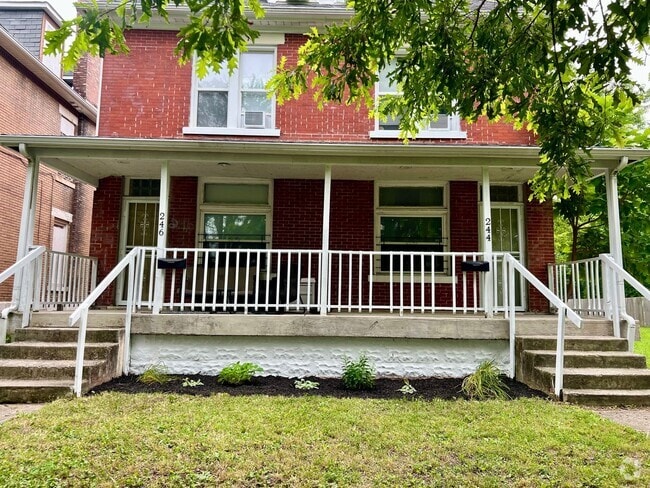 Building Photo - 244-246 N Monroe Unit 244 N Monroe Ave Rental
