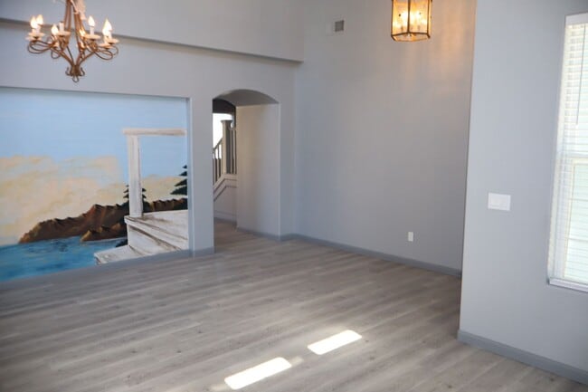 Photo - Spacious 5 Bedroom 3 Bath home in Harden Ranch