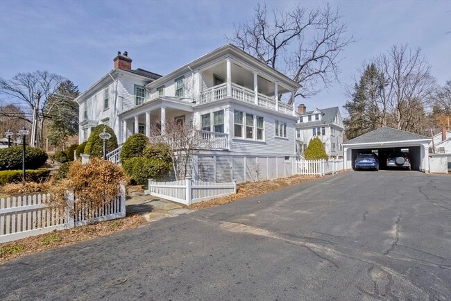 Photo - 25 Woodbridge St Unit 1