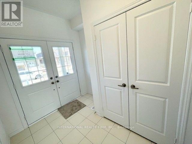 Photo - 240 Ridley Cres