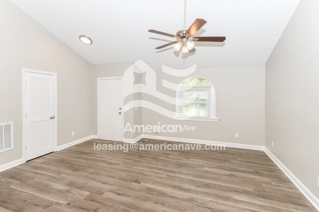 Photo - 200 Sunstede Rd