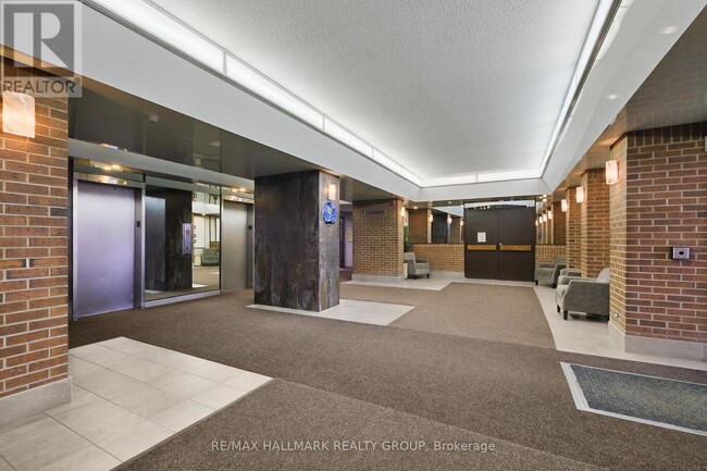 Photo - 1380 Prince of Wales Dr Unité 109