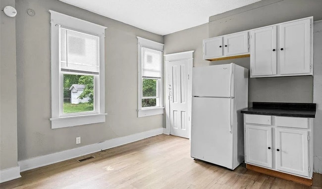 Photo - Modern 3 Bed 1 Bath - Section 8 Friendly