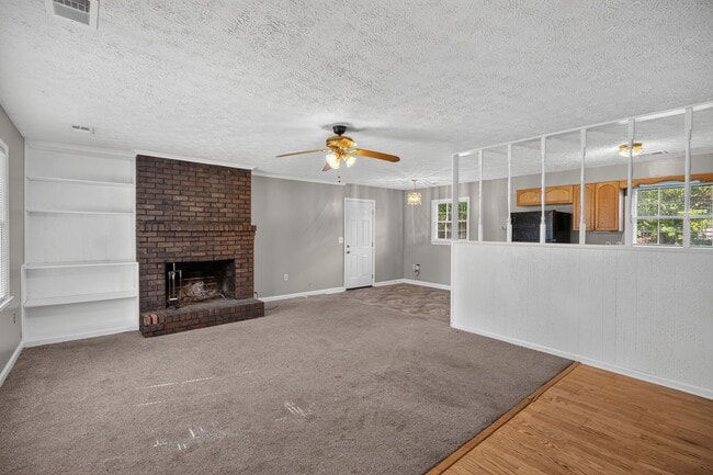495 Valerie Cir