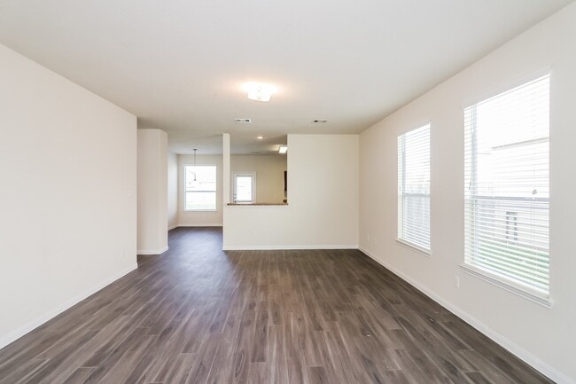 Photo - 823 Frontera Ct