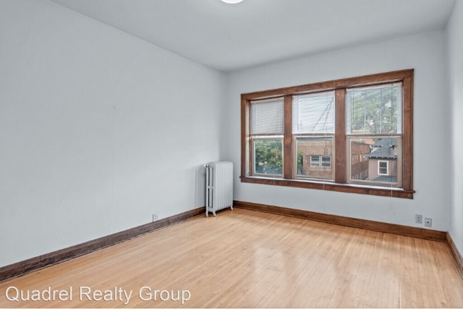 Photo - 2400 Harriet Ave Apartments | Origen Living