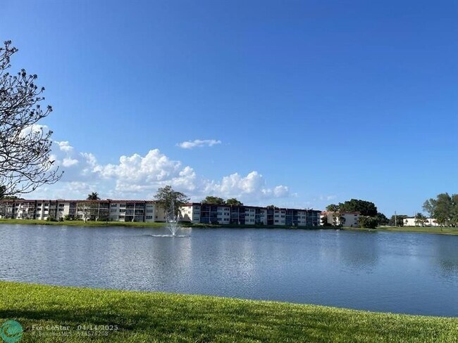 Photo - 9423 S Hollybrook Lake Dr Unit 203