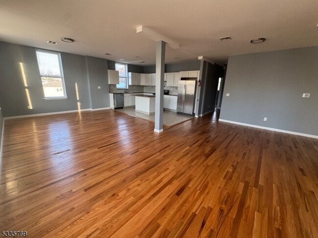 Photo - 610 Devon St Unit 3