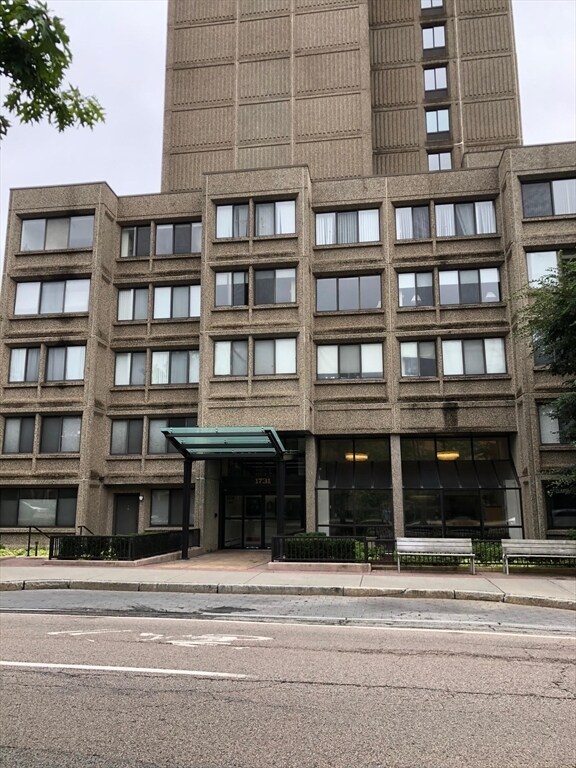 Photo - 1731 Beacon St Unidad 523 Rental