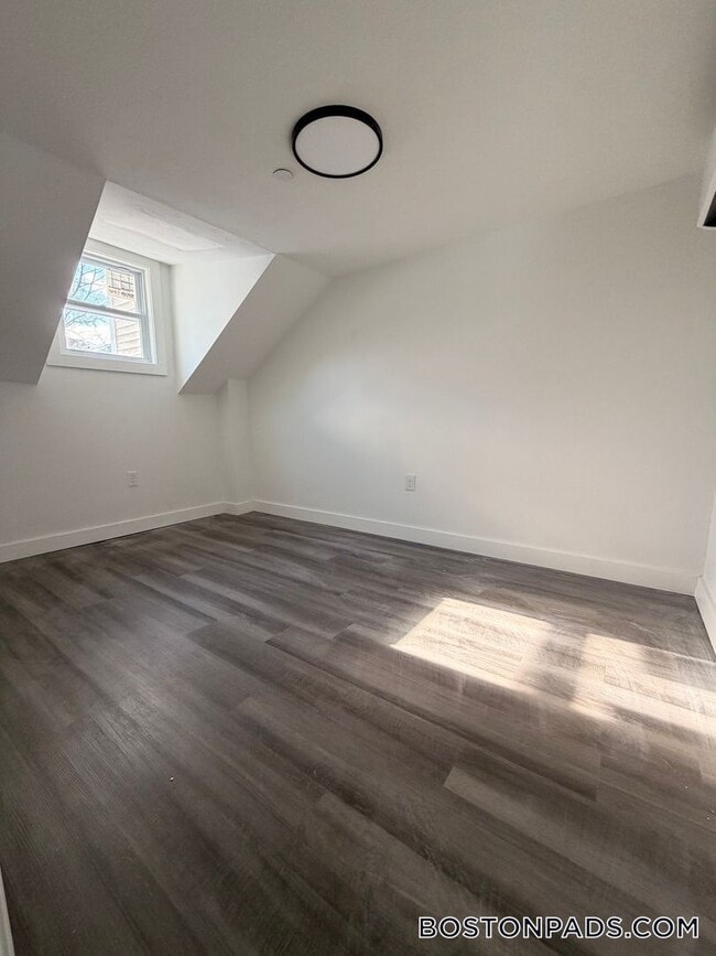 Photo - 197 S Main St Unidad 4