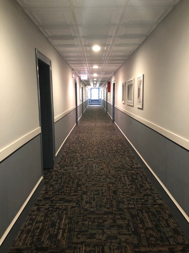 Photo - Modern Uptown Studio! Super close to Red Line! Unit 315