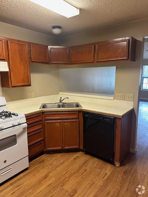 Building Photo - 2227 E Stassney Ln Rental