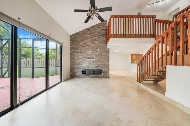 Photo - 320 Deer Creek Wildwood Ln E