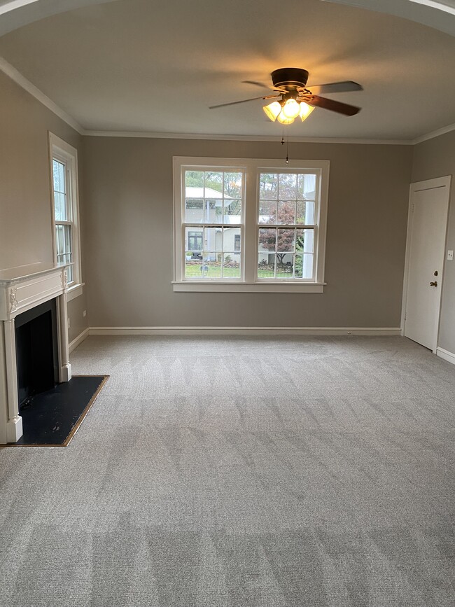 Photo - 937 Ontario St Unidad Upstairs