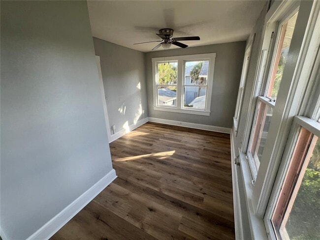 Photo - 713 Davis St Unit 2