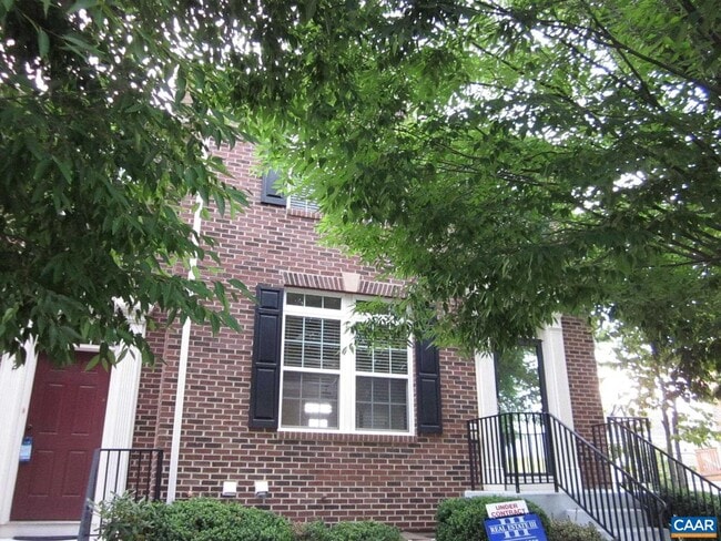 Building Photo - 2130 Lockwood Dr