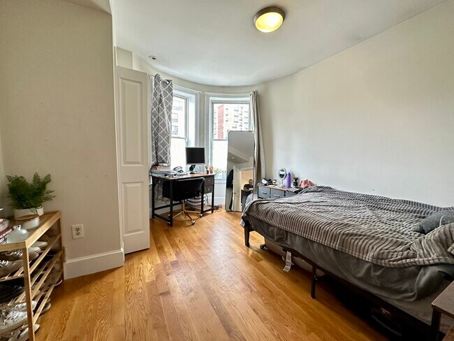 836 Huntington Ave Unit 1