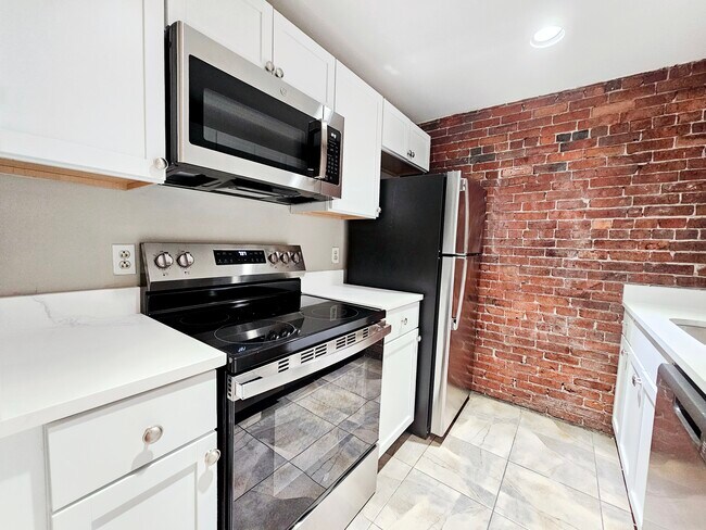 1750 Washington St Unit 3