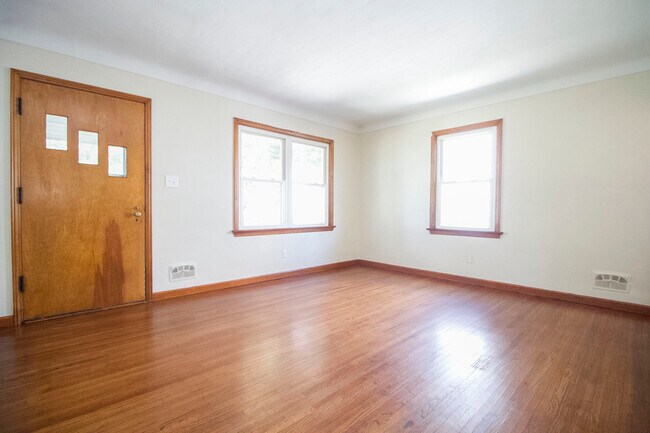 Photo - 27 W Capistrano Ave