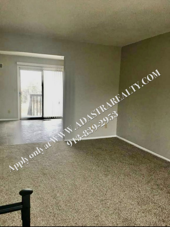 Photo - Nice 3 Bed 2 Bath Duplex in Leavenworth-Av...