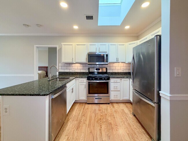 Photo - 501 9th St Unit 614