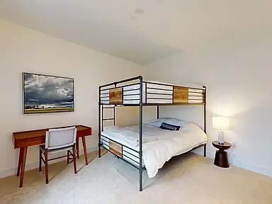 Photo - middlebury VT Unit 205