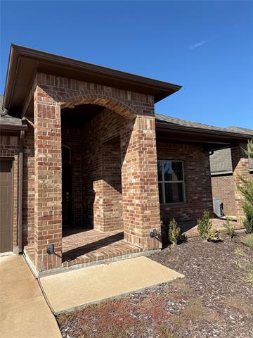 Photo - 1908 Albany Ln